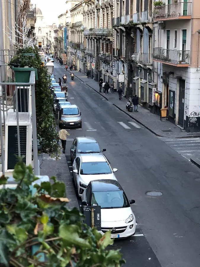 Catania House Hotel 0*,