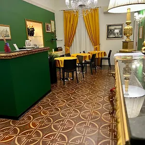 duca-di-uzeda-luxury-and-style.taorminaitalyhotels.com/